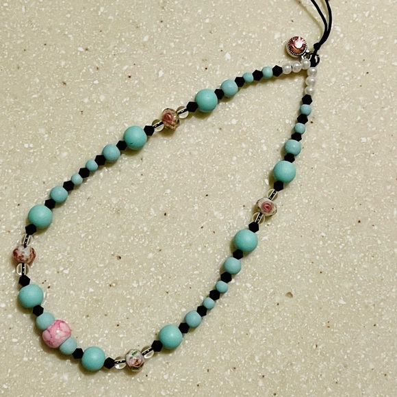 Phone String!! 🌹Rose🌹& Black Swarovski Theme! - Picture 8 of 10